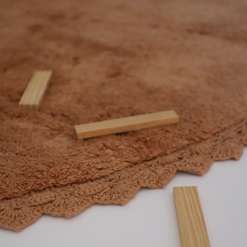 Tapis Rond Coton Tufté Main Finition Crochet Toffee Ø110 cm – Perla