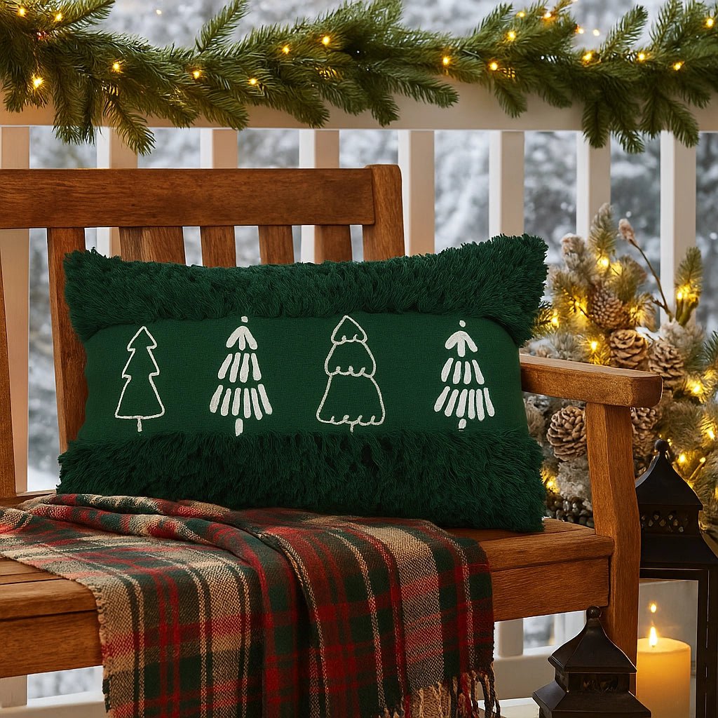 Housse de Coussin Noël Sapins Brodés Bord Moelleux Vert Blanc 35×50 cm