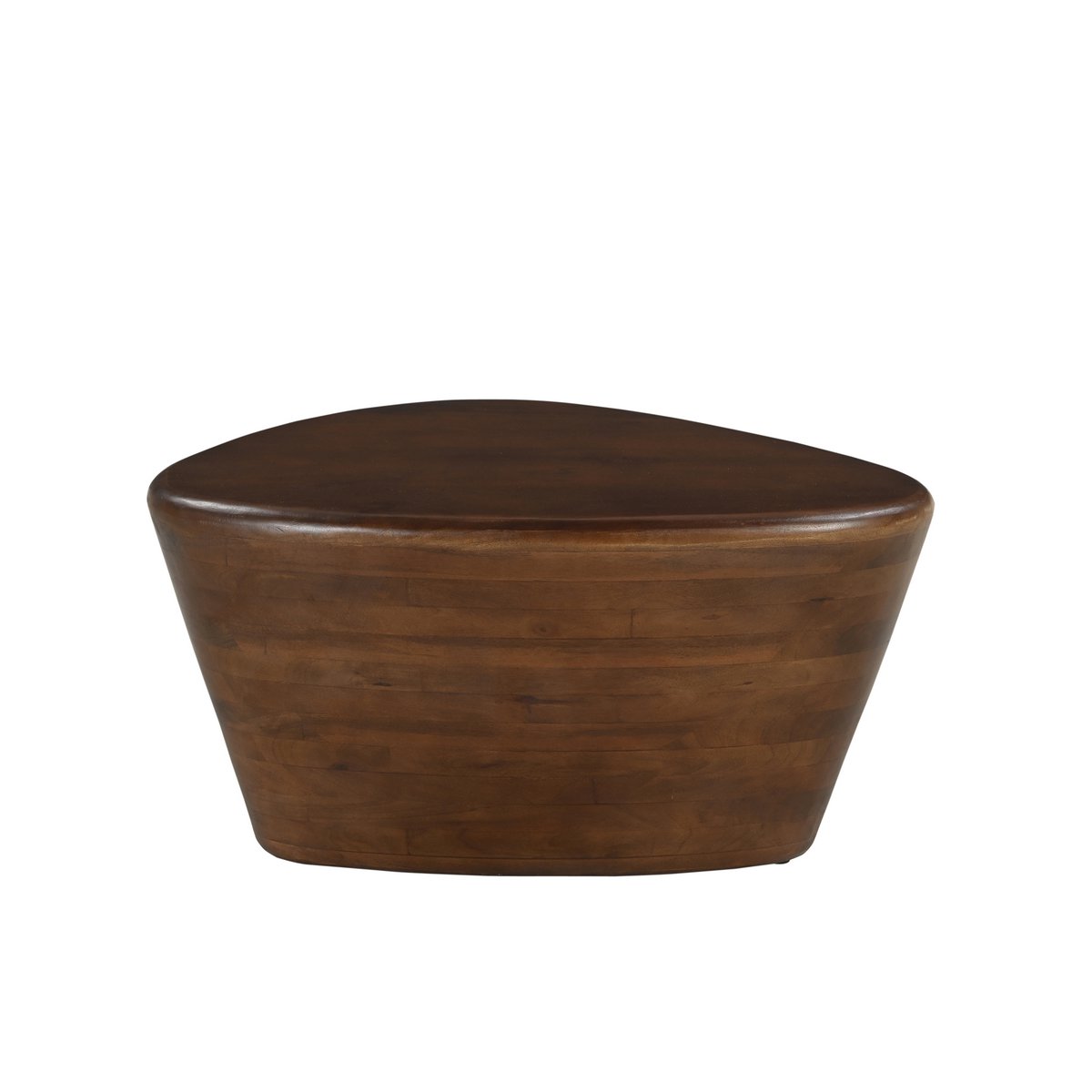 Table basse design en bois de manguier massif avec une forme organique asymétrique rappelant un gros galet.