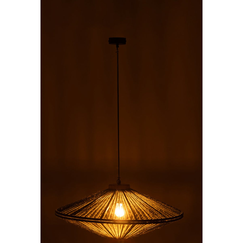 Mise en scène de la suspension XXL allumée dans une ambiance chaleureuse et tamisée.