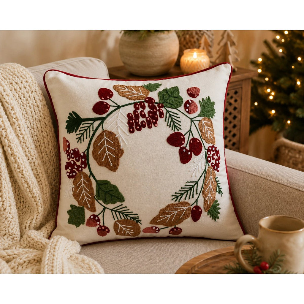 Housse de Coussin Noël Couronne Brodée Main Baies Feuilles Coton 45×45 cm