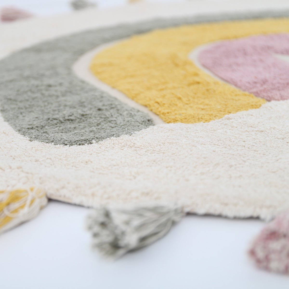 Tapis Rond Coton Arc-en-Ciel avec Pompons Ø110 cm – Rainbow Moss