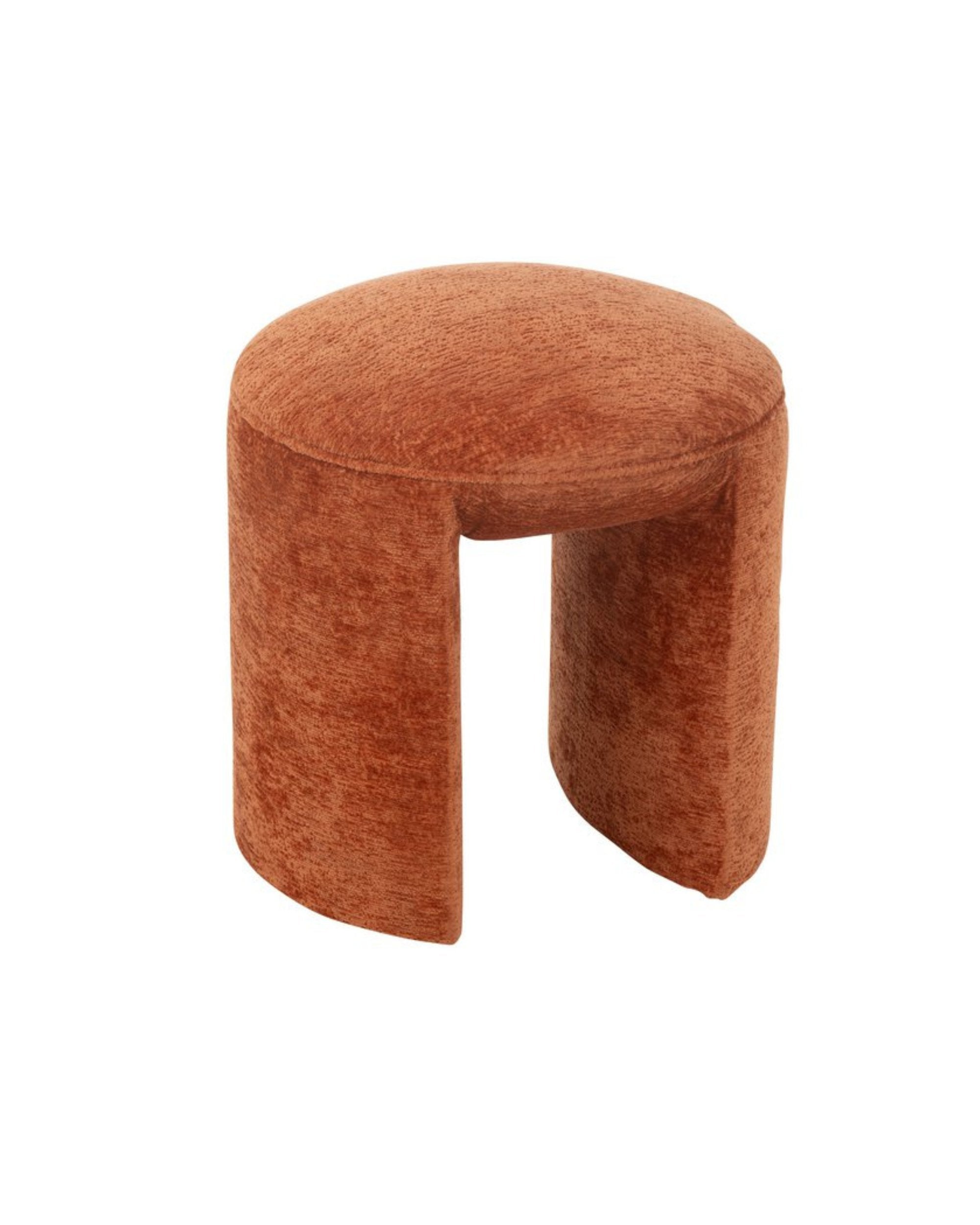 Tabouret design de forme cylindrique évidée, recouvert d'un tissu texturé couleur terracotta/rouille.
