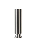Grand vase sculptural en céramique avec un motif graphique de rayures verticales noires et blanches.