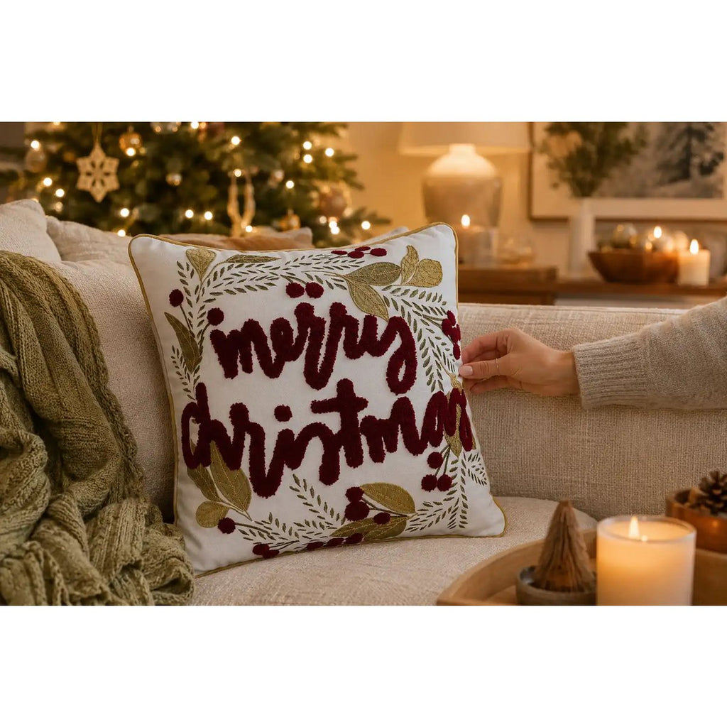 Housse de Coussin Noël Merry Christmas Touffeté Feuilles Baies Rouge Vert Or 45×45 cm