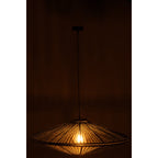 Mise en scène de la suspension extra large allumée, projetant un magnifique jeu d'ombres.