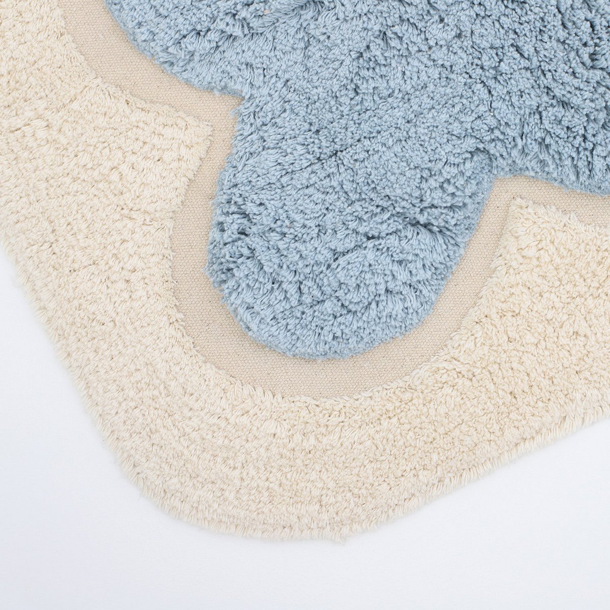 Tapis Coton Design Festonné Bleu Nuage 100×150 cm – Alfonsina