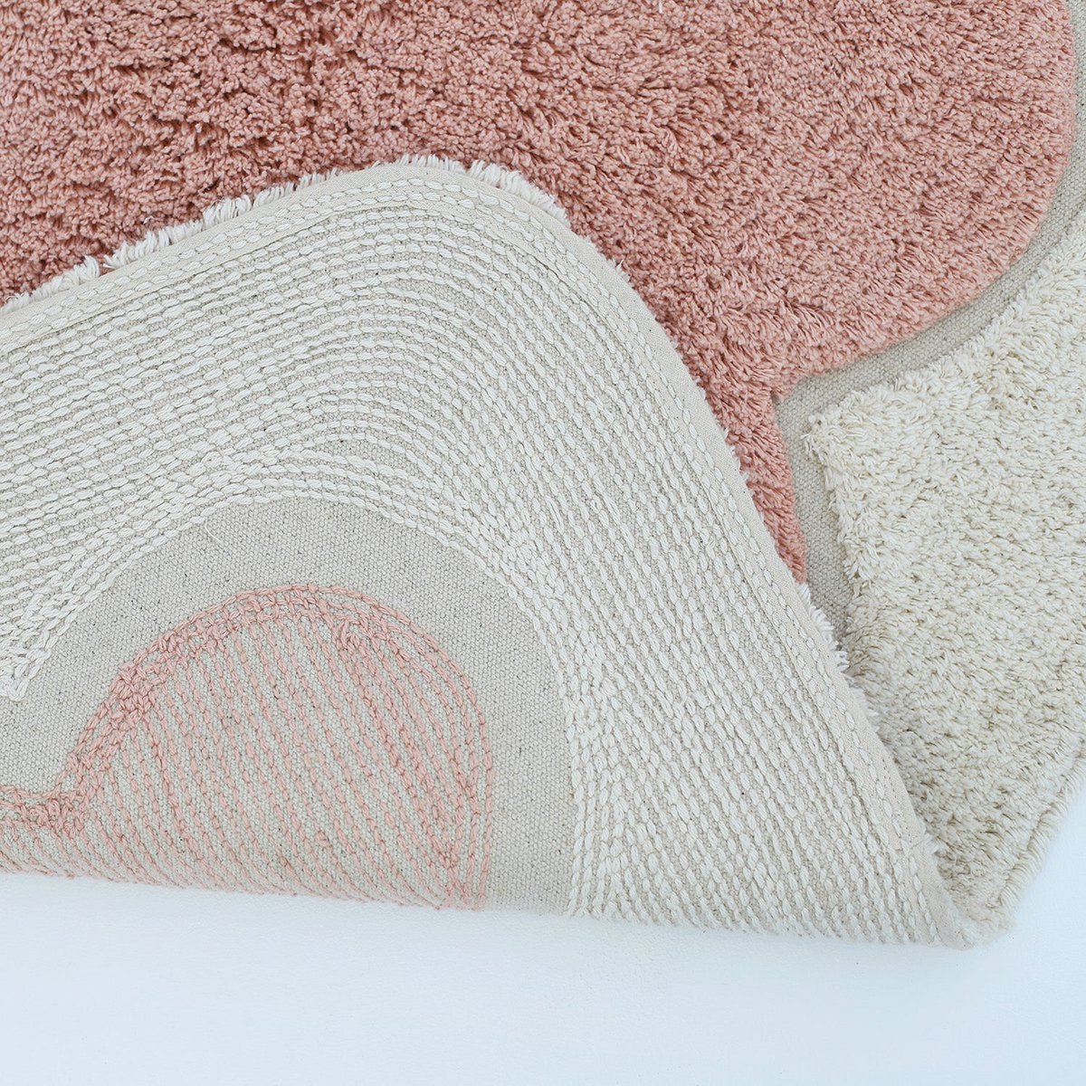 Tapis Coton Design Festonné Rose Blush 100×150 cm – Alfonsina
