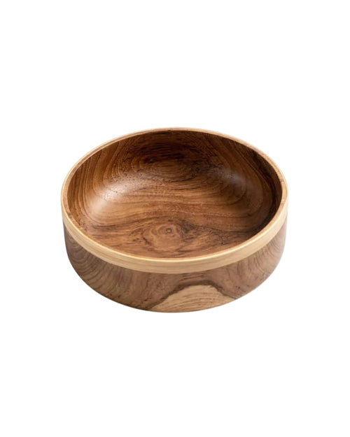 Bol artisanal SORAYA en teck massif et bambou laminé sur fond neutre
