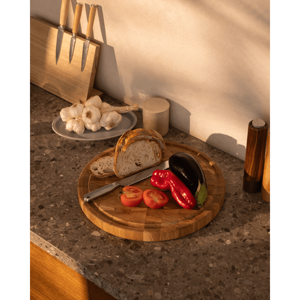 Planche à Découper Ronde Chêne Massif Bois de Bout Ø42 cm – Woodstone