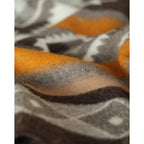 Couverture TRIBE en Pure Laine Bronze à Motifs Géométriques – 140 × 200 cm