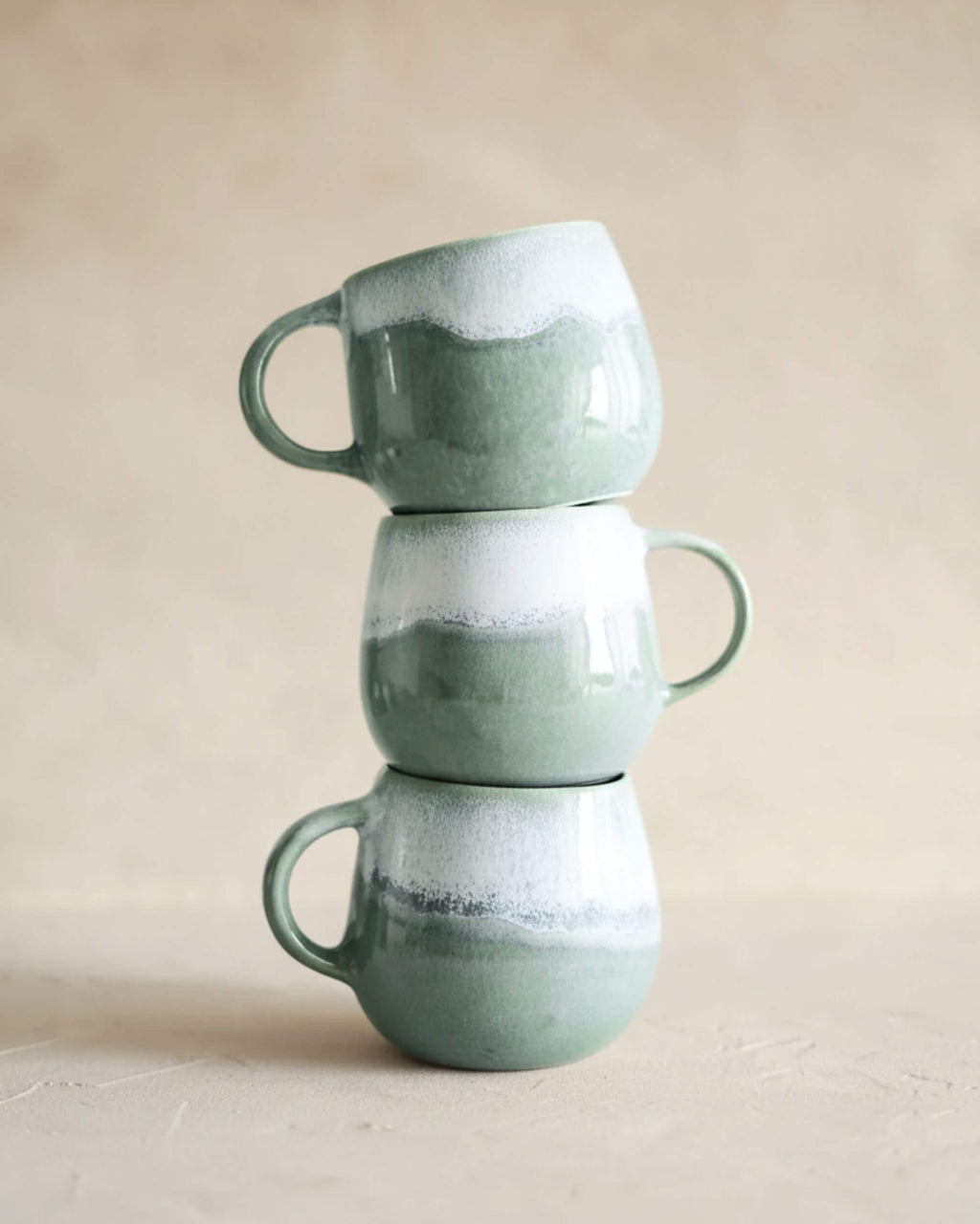 Mugs SÉRÉNITÉ empilés, céramique artisanale portugaise